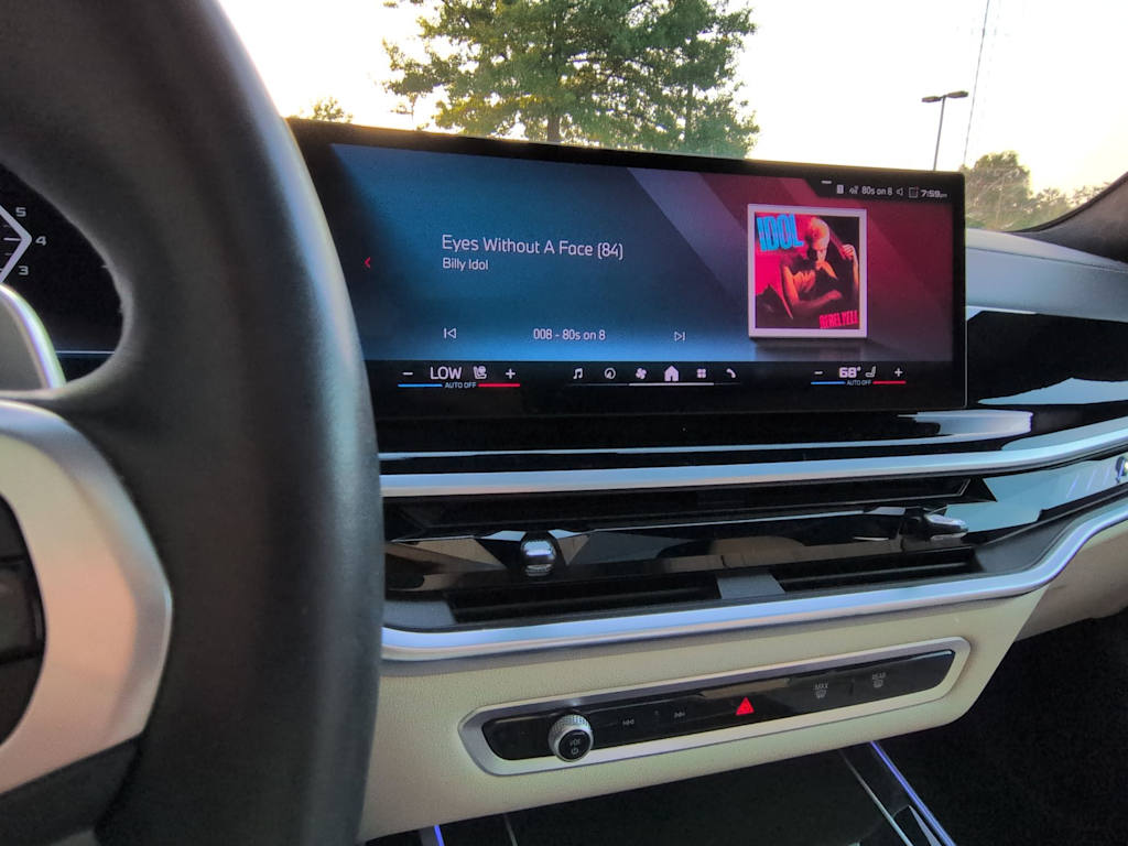 Thumbnail: 2024 BMW X7 - 15