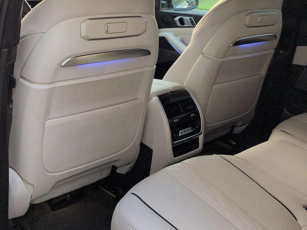 Thumbnail: 2024 BMW X7 - 13