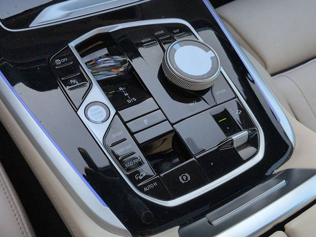 Thumbnail: 2024 BMW X7 - 39