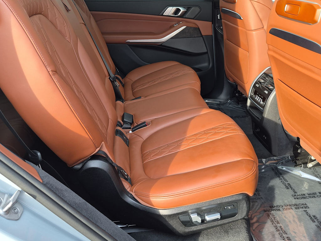 Thumbnail: 2025 BMW X7 - 29