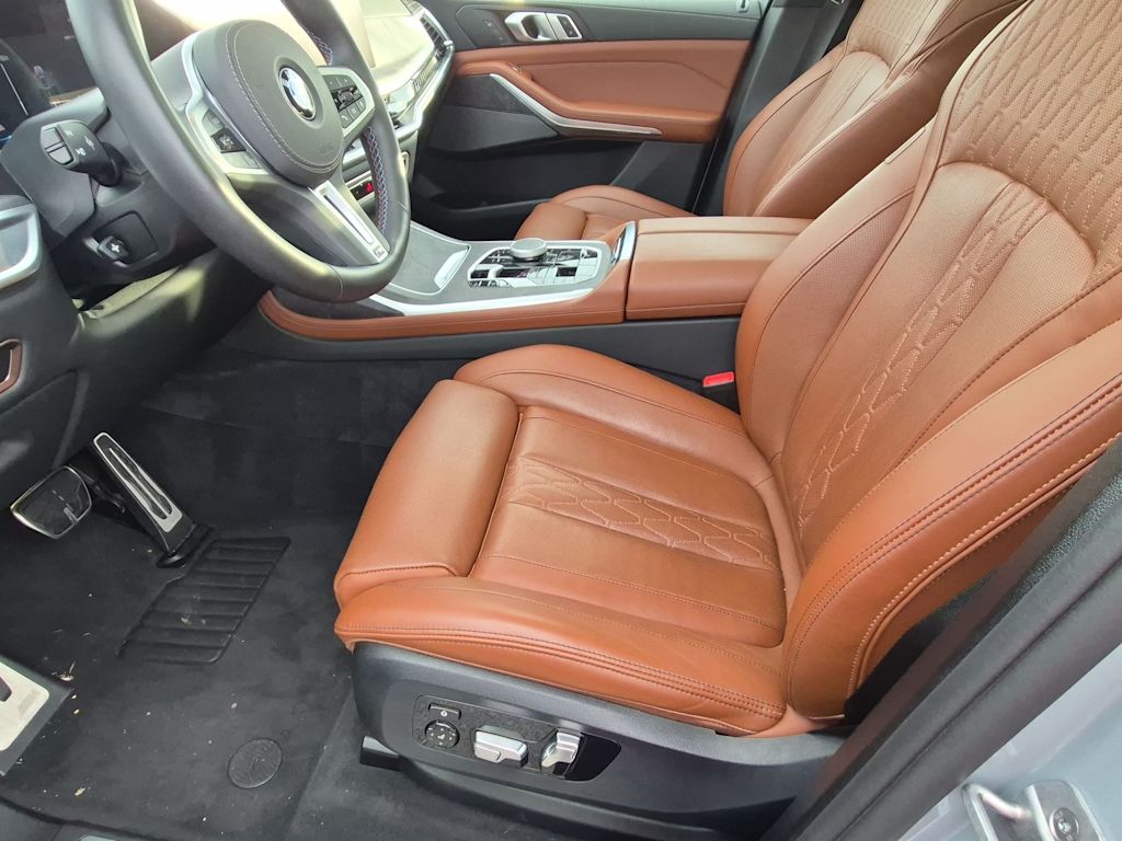 Thumbnail: 2025 BMW X7 - 11