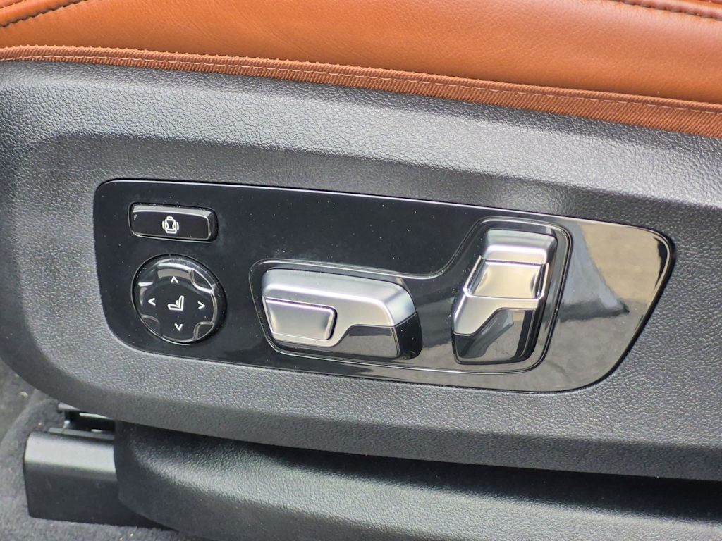 Thumbnail: 2025 BMW X7 - 27