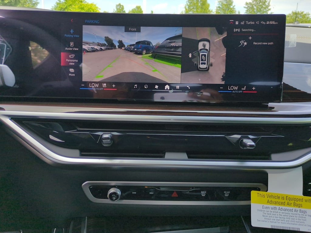 Thumbnail: 2026 BMW X7 - 14