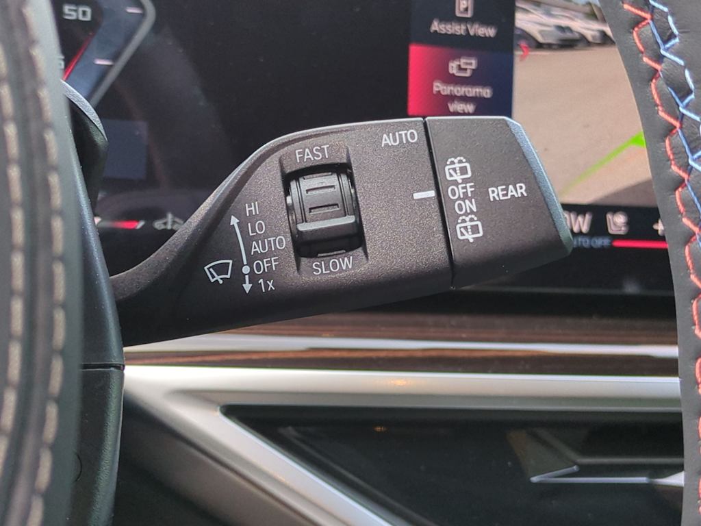 Thumbnail: 2026 BMW X7 - 32