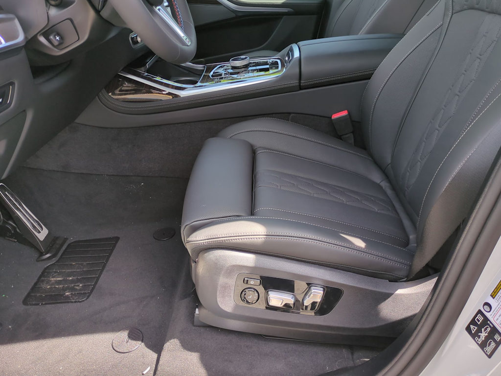 Thumbnail: 2026 BMW X7 - 11