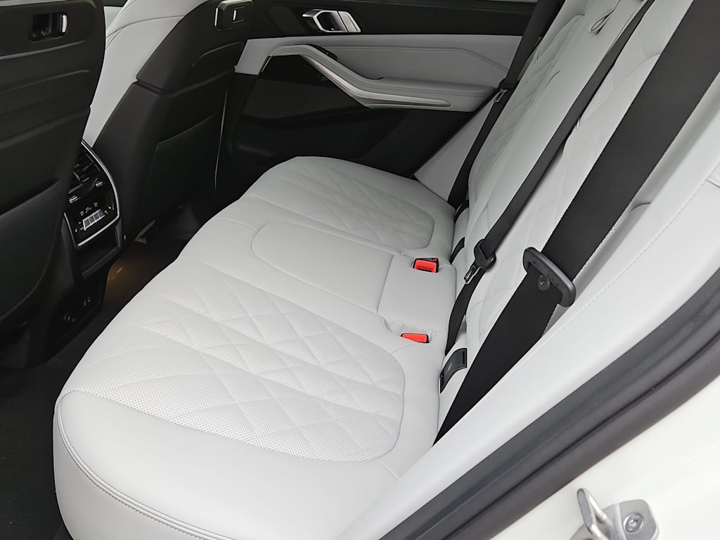 Thumbnail: 2026 BMW X5 - 13