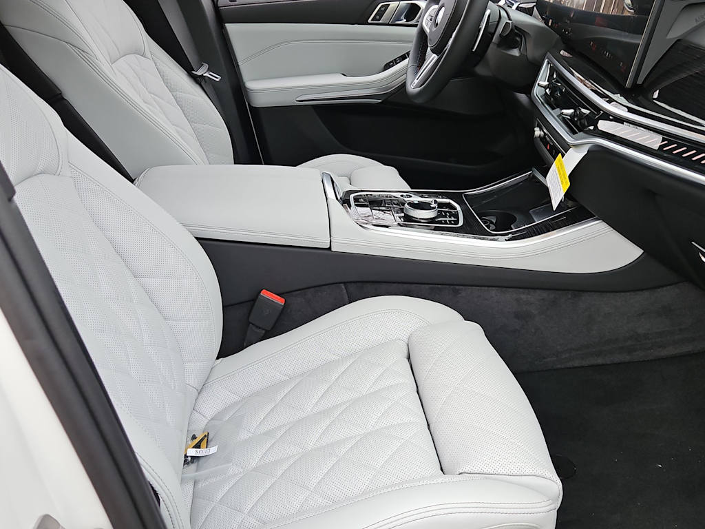Thumbnail: 2026 BMW X5 - 12
