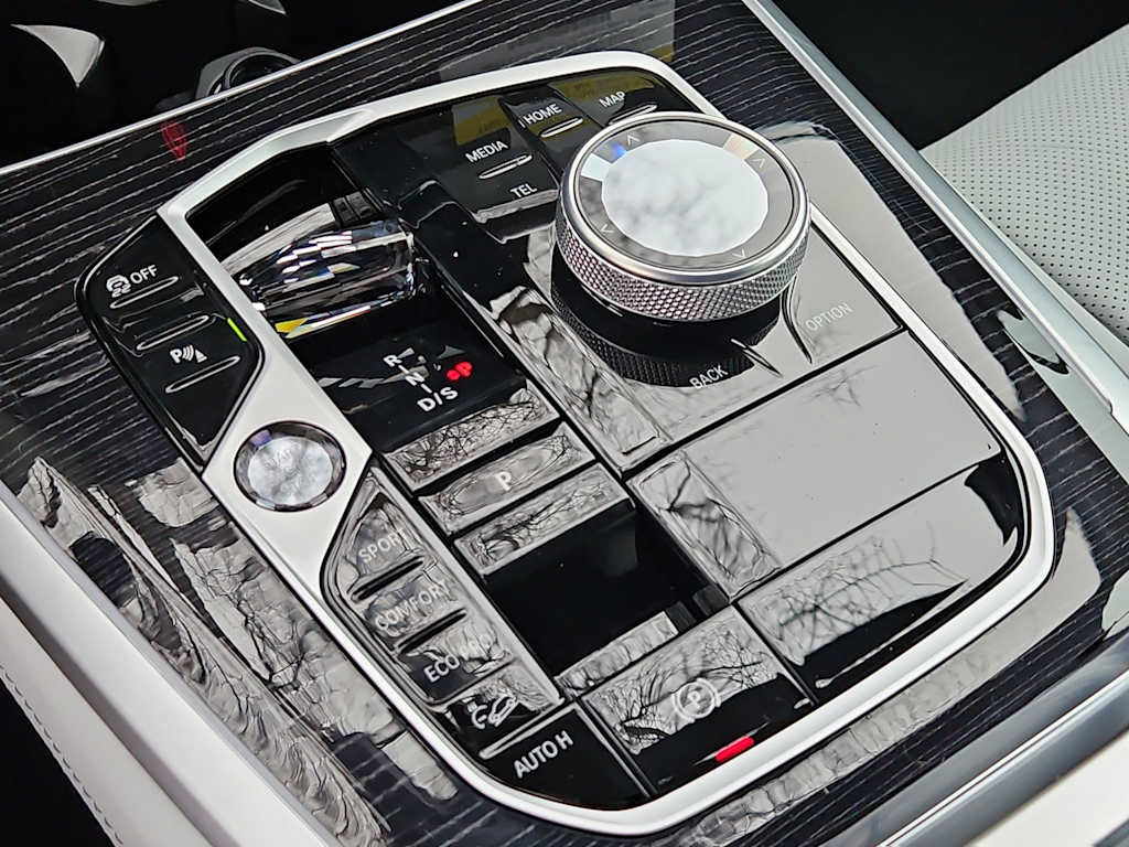 Thumbnail: 2026 BMW X5 - 32