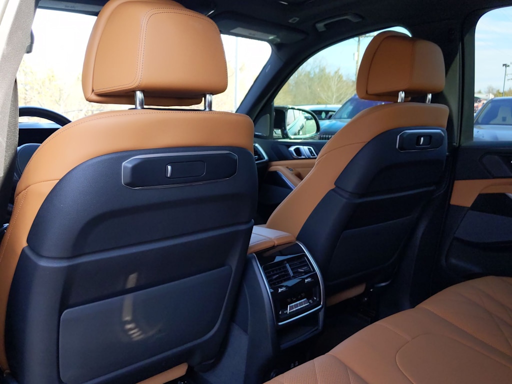 2024 BMW X5 M60i 9