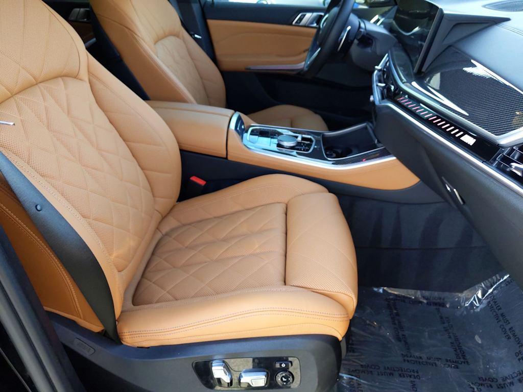 2024 BMW X5 M60i 8