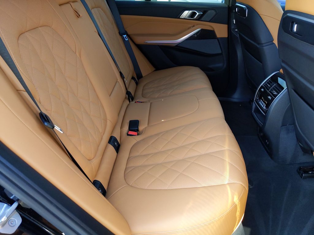 2024 BMW X5 M60i 21
