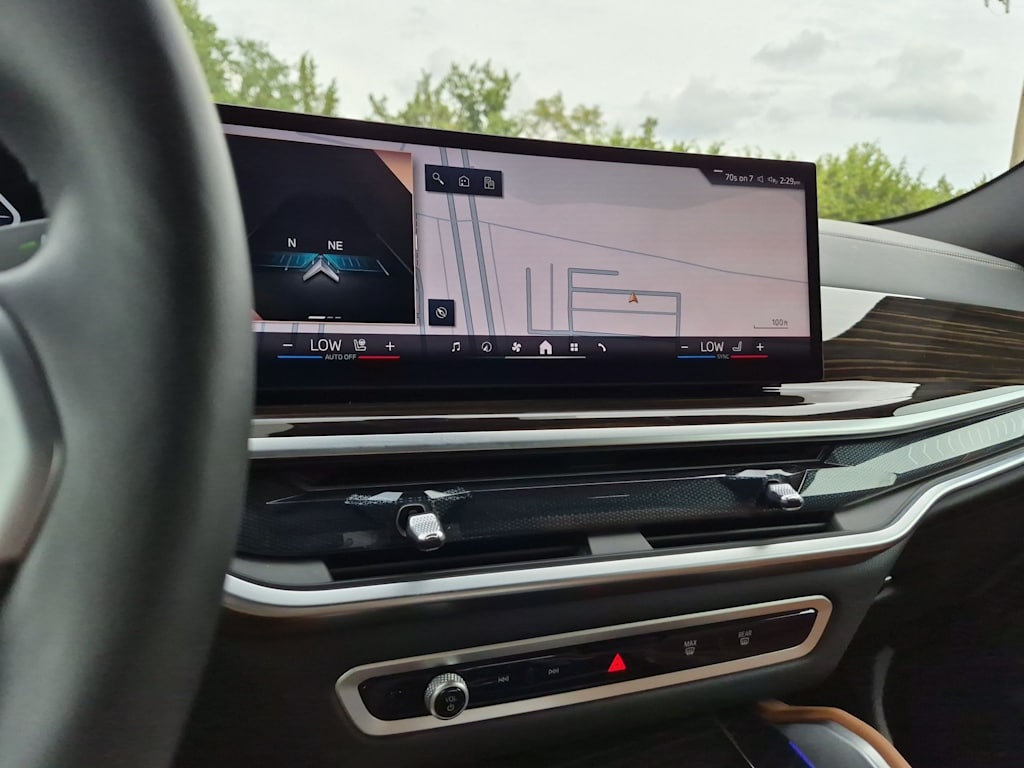 Thumbnail: 2025 BMW X6 - 35