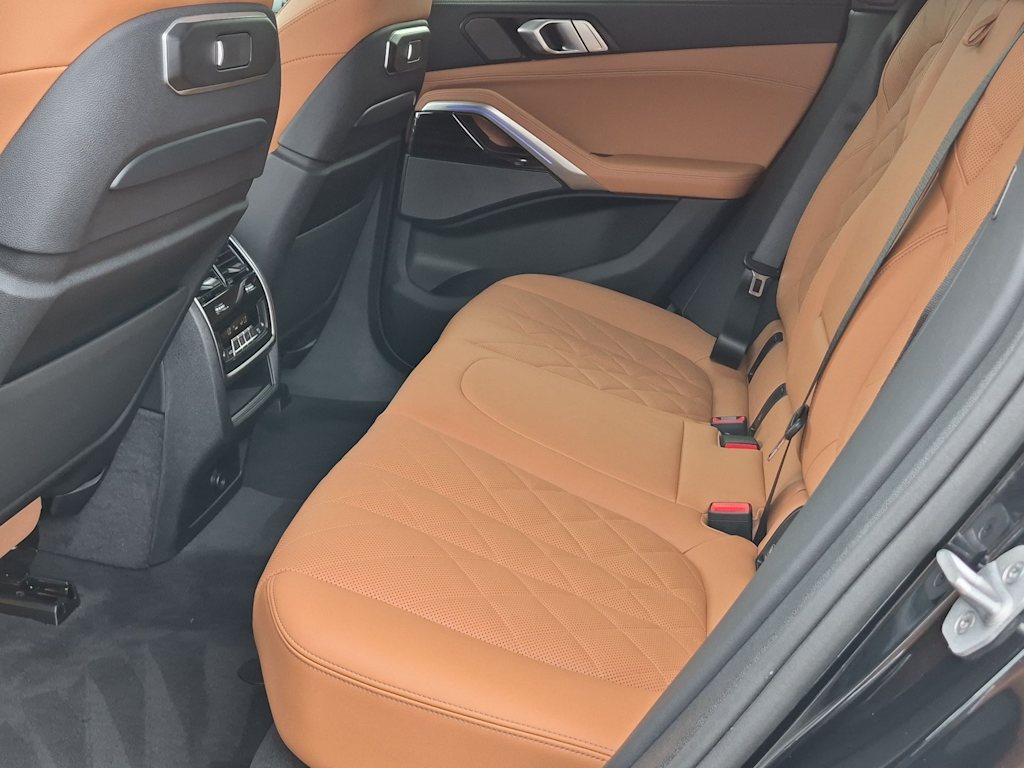Thumbnail: 2025 BMW X6 - 29