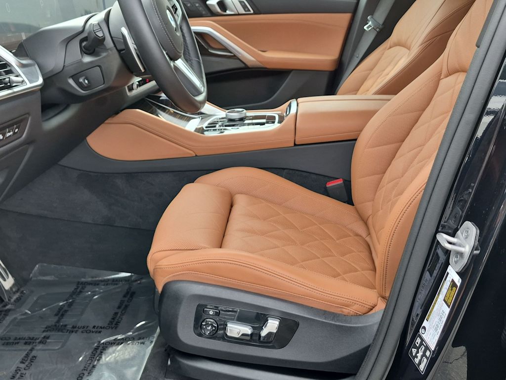 Thumbnail: 2025 BMW X6 - 10