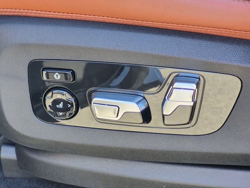 Thumbnail: 2024 BMW X7 - 26
