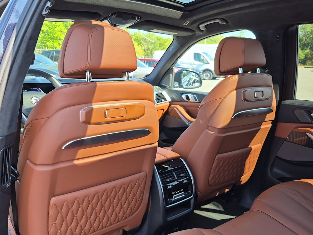 Thumbnail: 2024 BMW X7 - 12