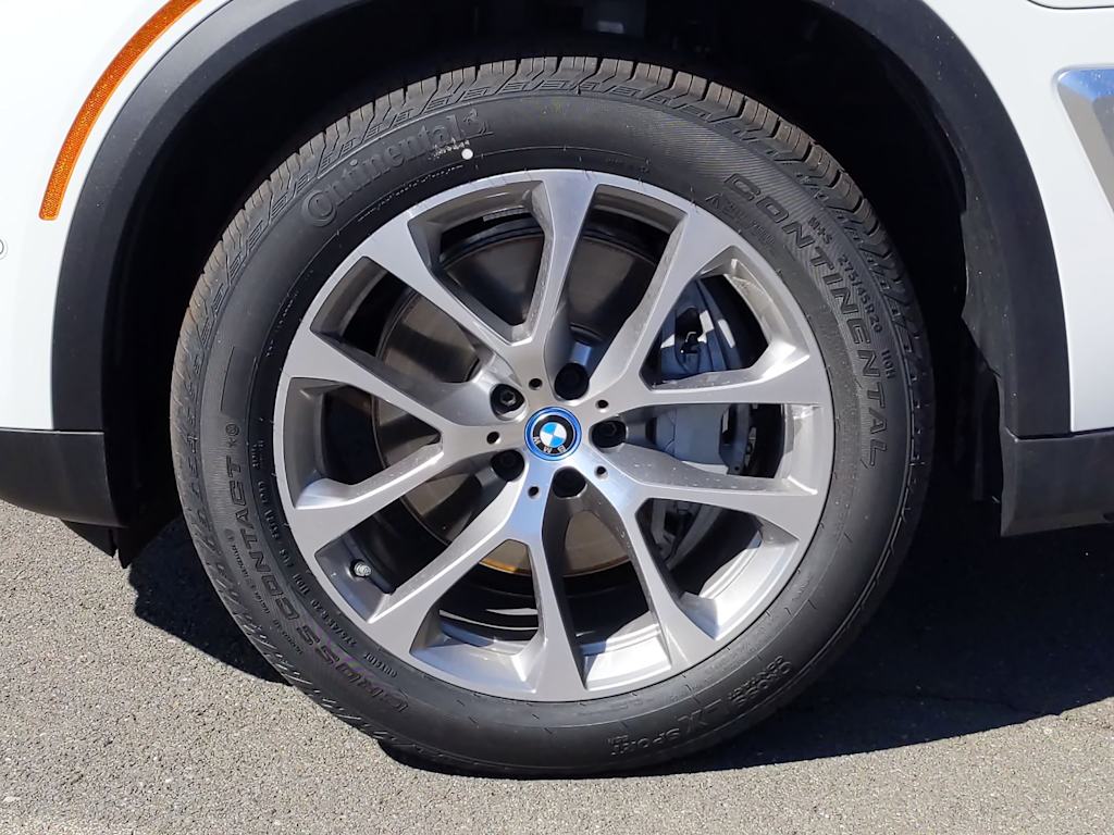 Thumbnail: 2025 BMW X5 - 8