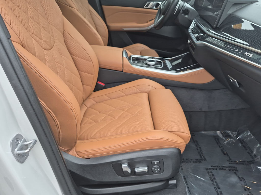 Thumbnail: 2024 BMW X5 - 12