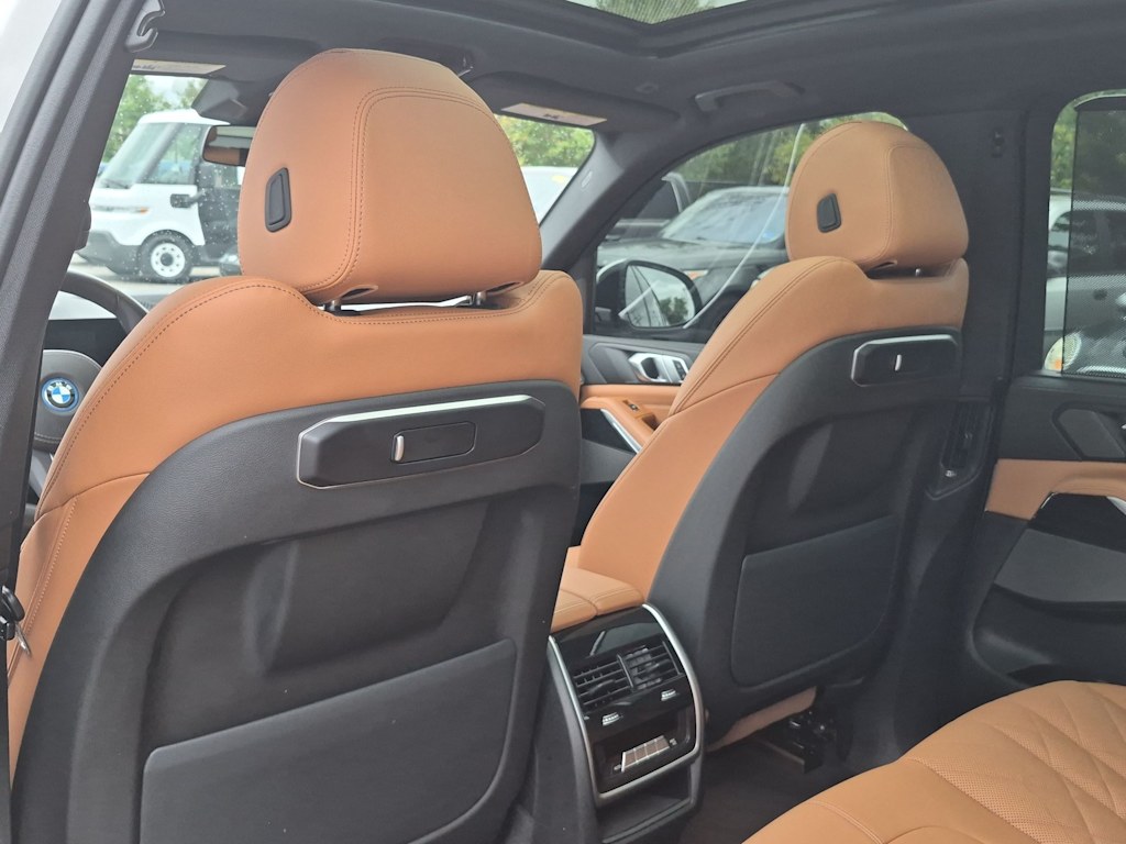 Thumbnail: 2024 BMW X5 - 13