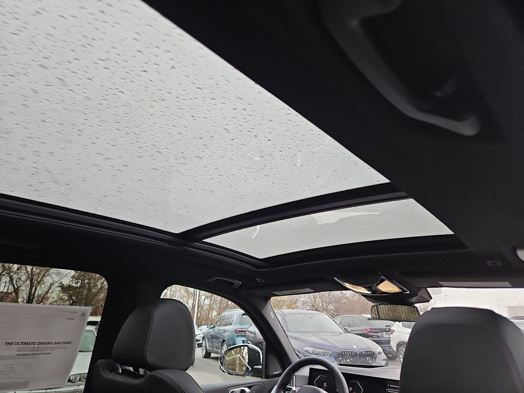 Thumbnail: 2026 BMW X5 - 30