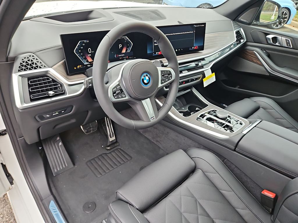 Thumbnail: 2026 BMW X5 - 11