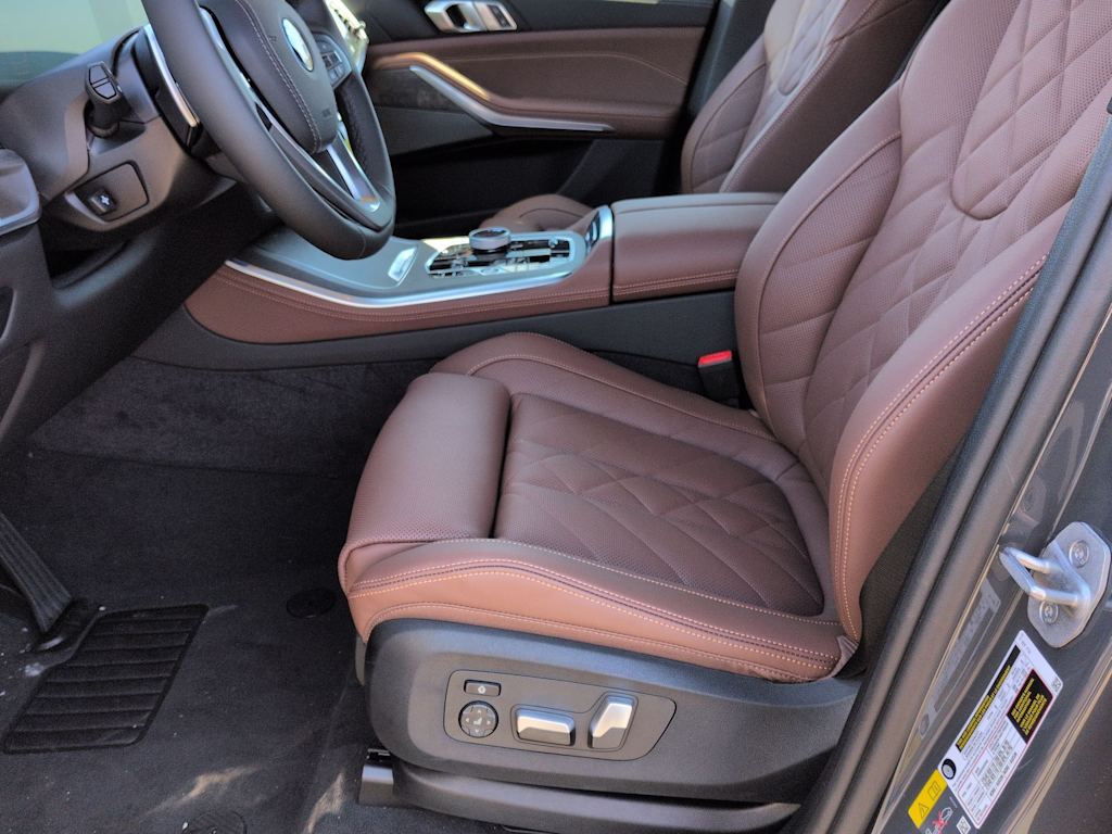 Thumbnail: 2026 BMW X5 - 11