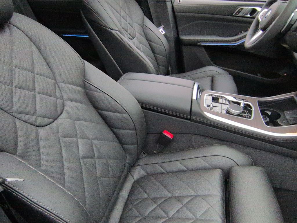 Thumbnail: 2026 BMW X5 - 30