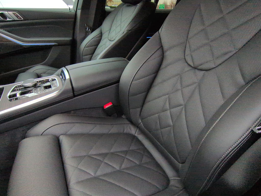 Thumbnail: 2026 BMW X5 - 11