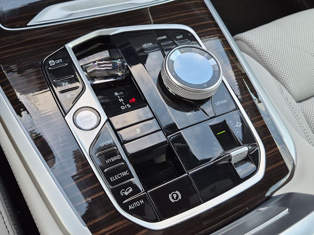 Thumbnail: 2025 BMW X5 - 16