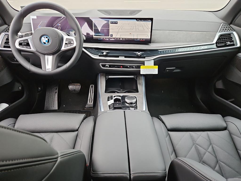Thumbnail: 2026 BMW X5 - 10