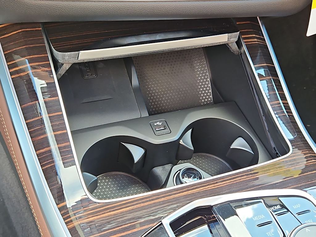 Thumbnail: 2026 BMW X5 - 38