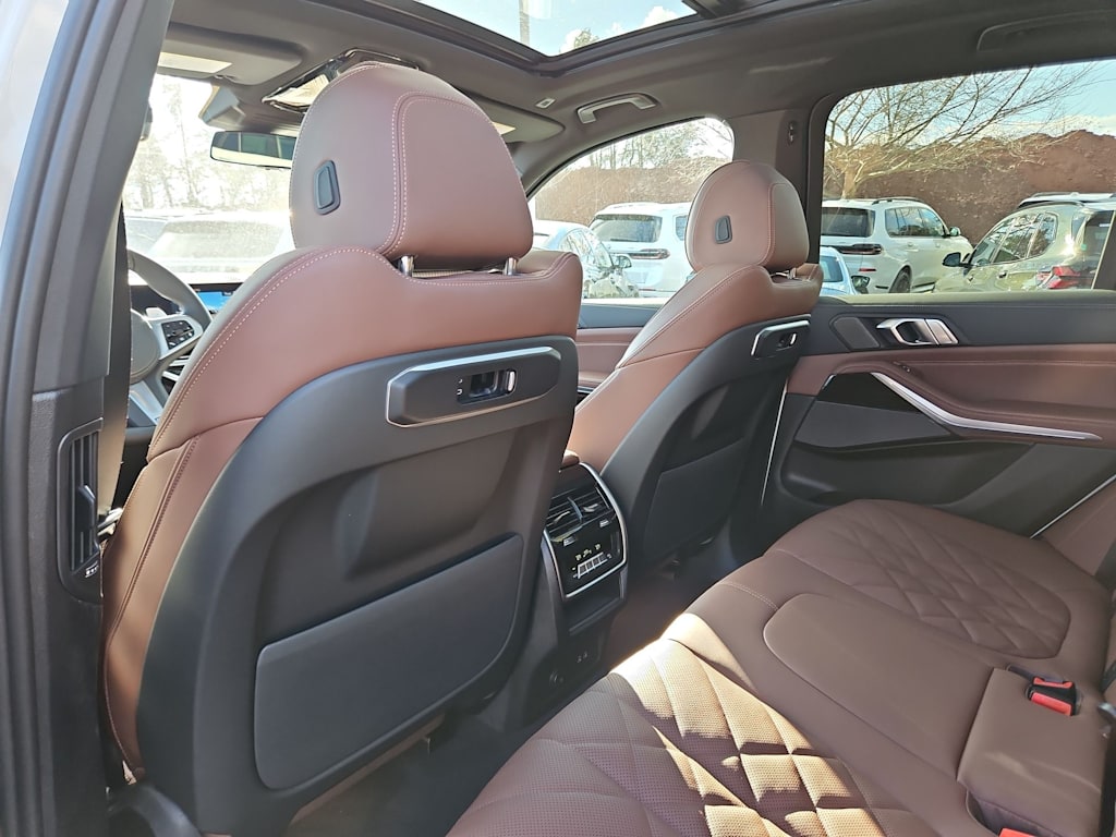 Thumbnail: 2026 BMW X5 - 13