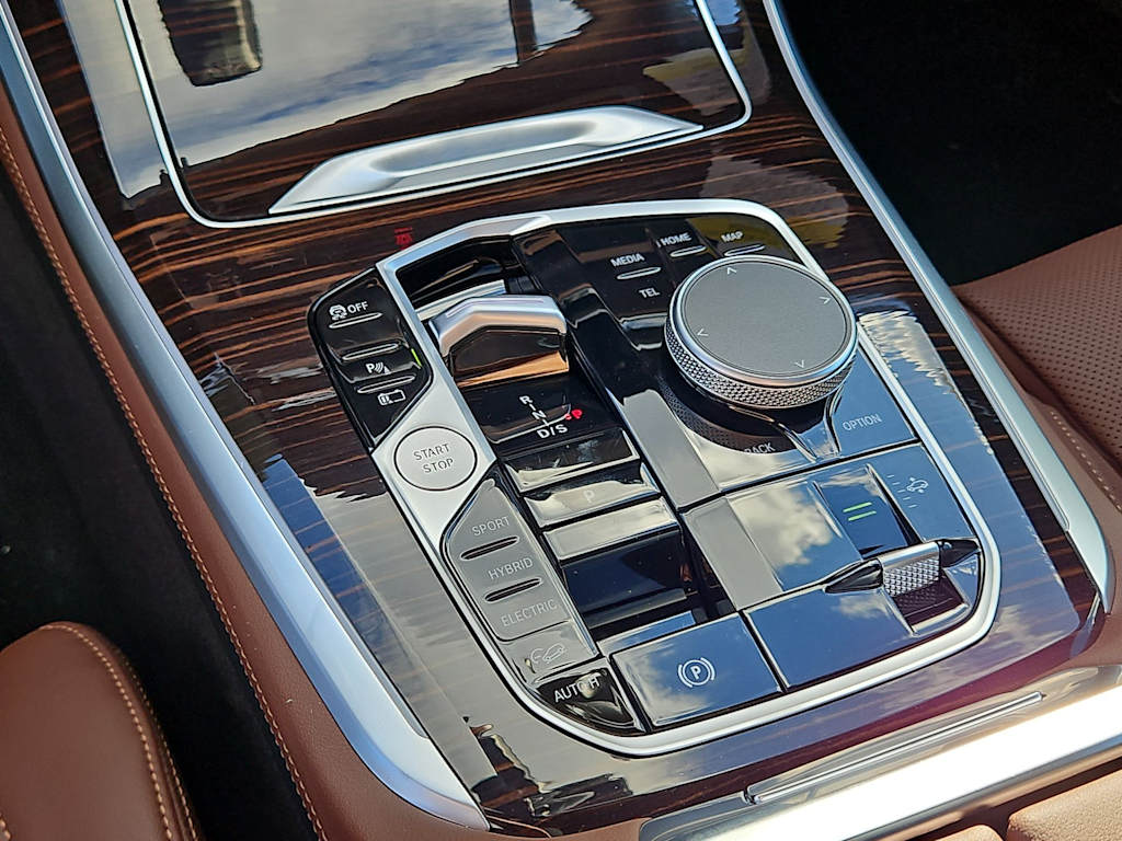 Thumbnail: 2026 BMW X5 - 16