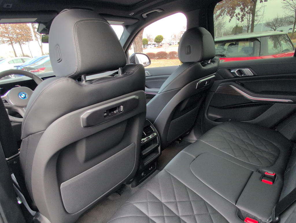 Thumbnail: 2026 BMW X5 - 13