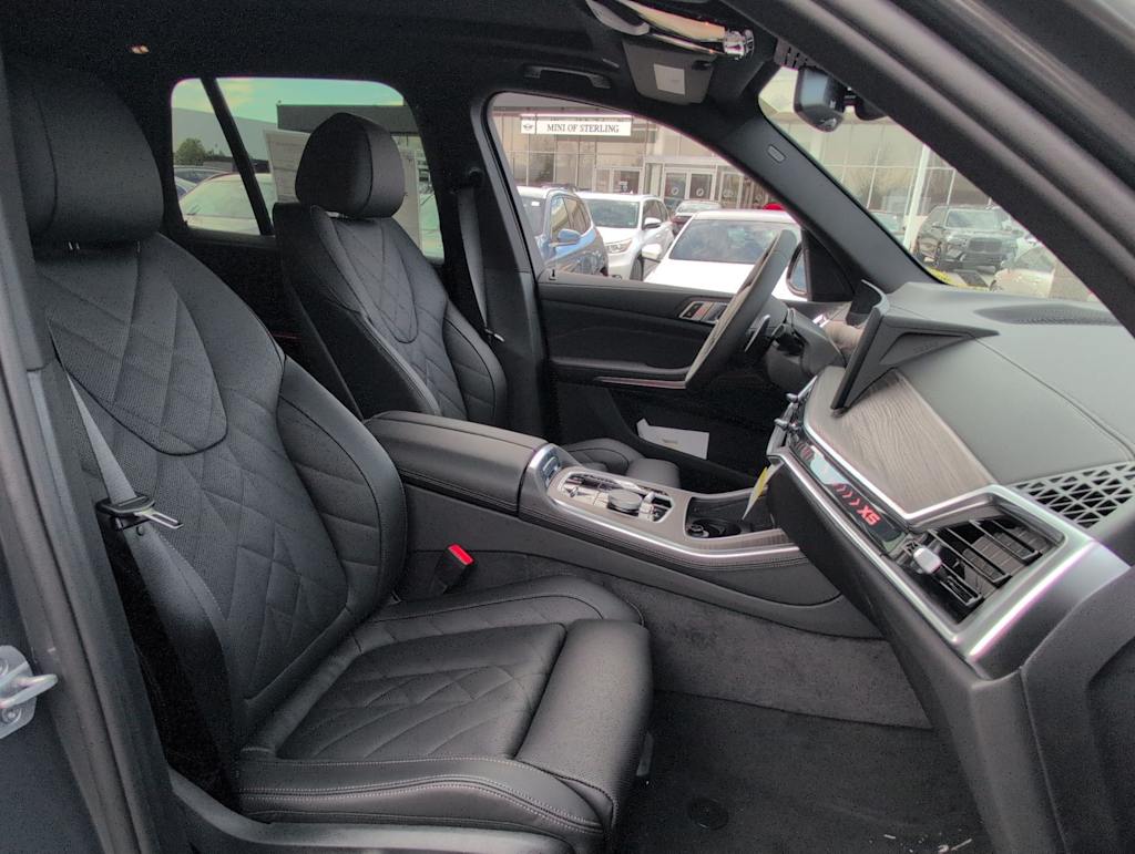 Thumbnail: 2026 BMW X5 - 12