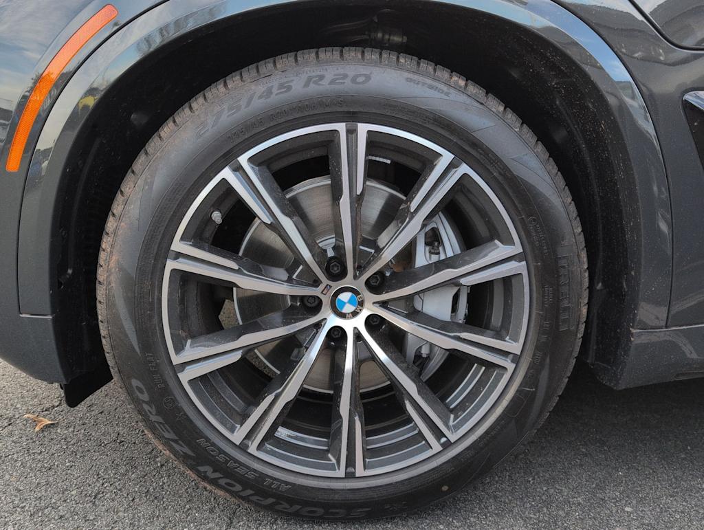 Thumbnail: 2026 BMW X5 - 8