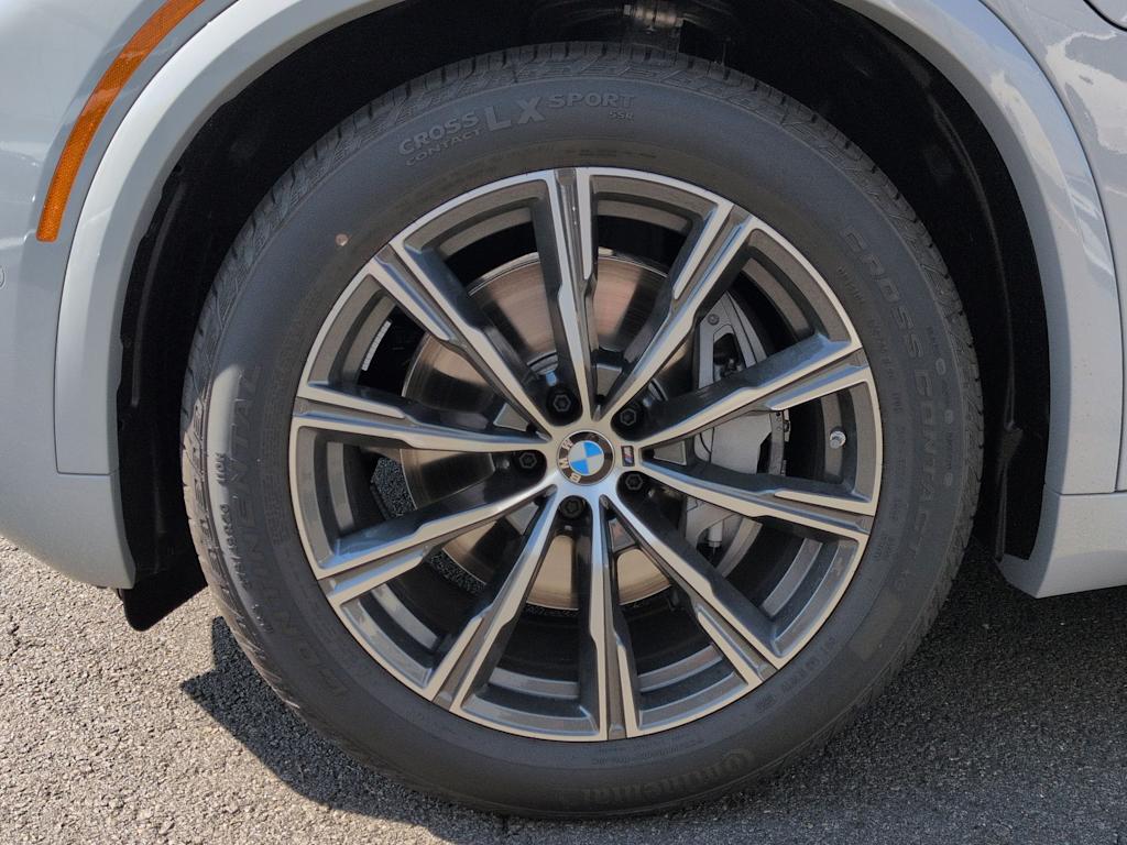 Thumbnail: 2026 BMW X5 - 8