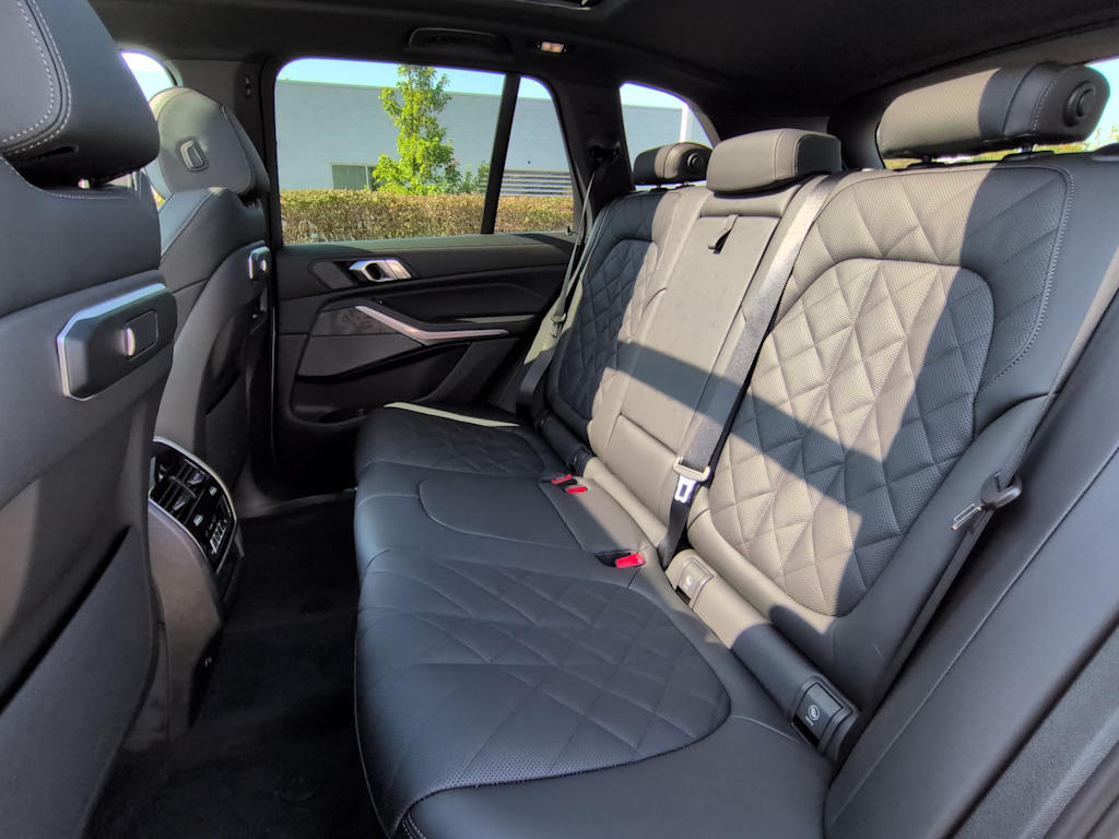 Thumbnail: 2026 BMW X5 - 13