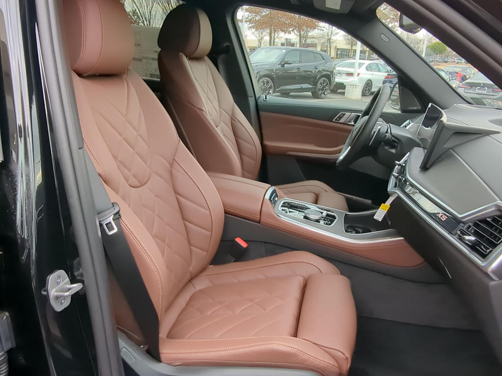 Thumbnail: 2026 BMW X5 - 11