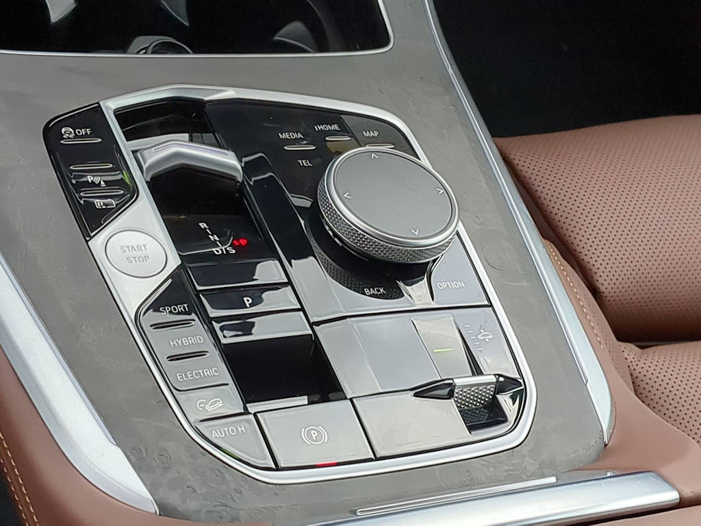 Thumbnail: 2026 BMW X5 - 15