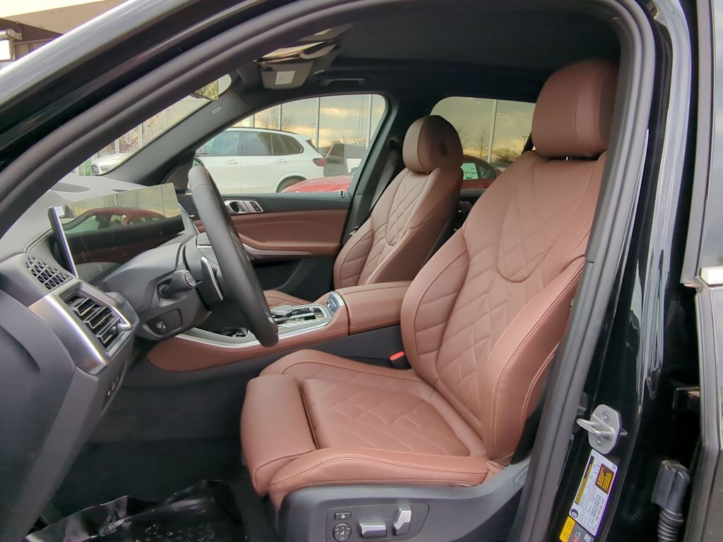 Thumbnail: 2026 BMW X5 - 10