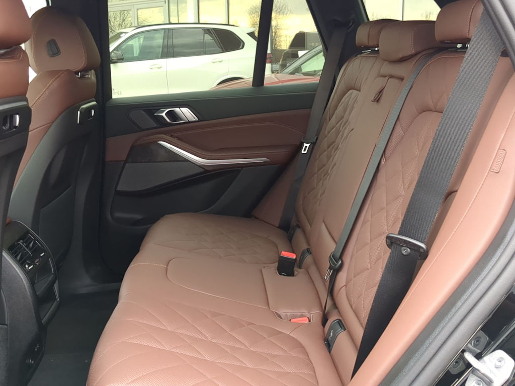 Thumbnail: 2026 BMW X5 - 29