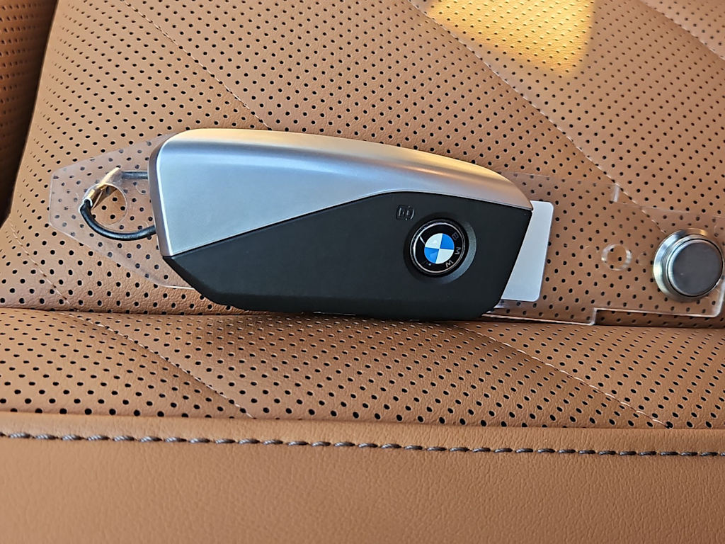 Thumbnail: 2026 BMW X5 - 32