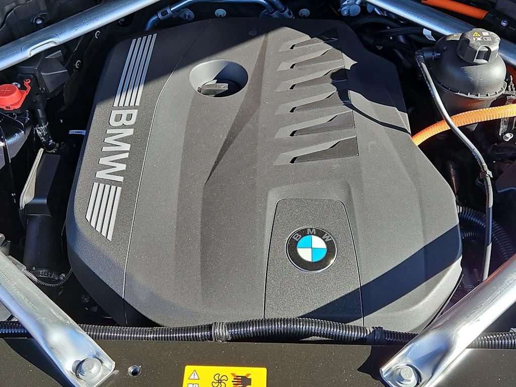 Thumbnail: 2026 BMW X5 - 9