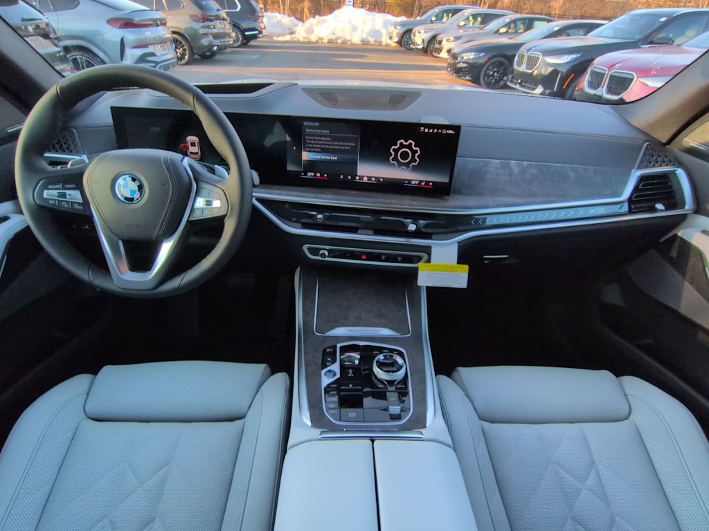 Thumbnail: 2026 BMW X5 - 10