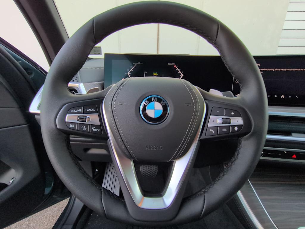 Thumbnail: 2026 BMW X5 - 14