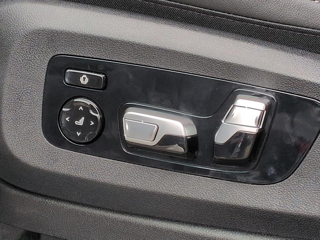 Thumbnail: 2026 BMW X5 - 25