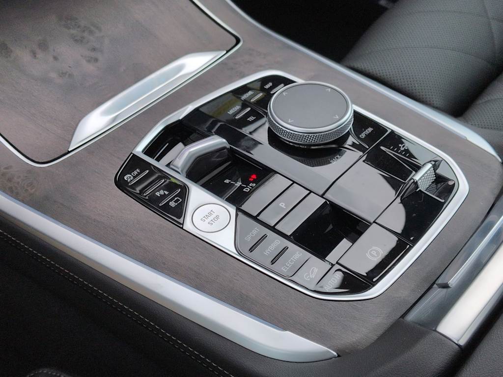 Thumbnail: 2026 BMW X5 - 37