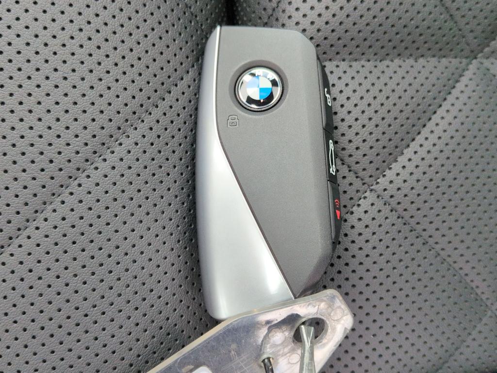 Thumbnail: 2026 BMW X5 - 17