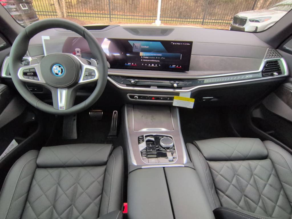 Thumbnail: 2026 BMW X5 - 10